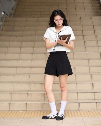 Quần short cạp cao phối 2 túi basic THE C.I.U - Talia Short