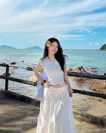Áo thun baby tee nữ THE C.I.U, áo tay ngắn cổ tròn sọc ngang form ôm basic – Envy Baby Tee