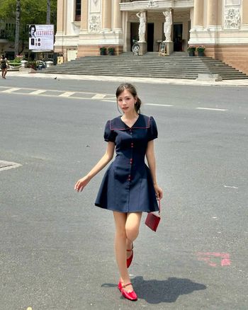 Đầm ngắn nữ cổ peter pan THE C.I.U, váy xòe tay ngắn cổ sen công sở thanh lịch – Anita Dress
