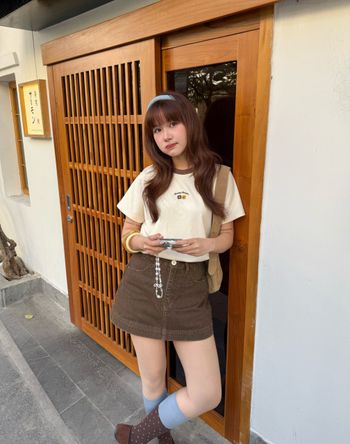 Áo thun babytee nữ tay ngắn thêu hoa basic THE C.I.U, áo phông cotton viền bo cổ thêu hình đủ size – Flowers Baby Tee