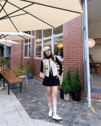 Áo kiểu nữ cột nơ chất ren lưới THE C.I.U, áo sát nách dáng ngắn nữ tính phối hoa – Frestia Top