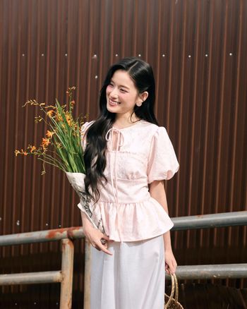 Áo peplum nữ gấm phối bèo ngực tay phồng THE C.I.U, áo kiểu dáng peplum tôn eo nhẹ nhàng – Áo Gấm Gạo - C15