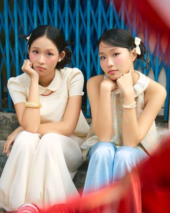 Áo gấm nữ cổ sen tay ngắn THE C.I.U, áo kiểu vải gấm trơn dáng suông – Áo gấm Sen