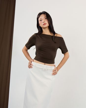 Áo kiểu trễ vai tay ngắn Vegan Top - MN13