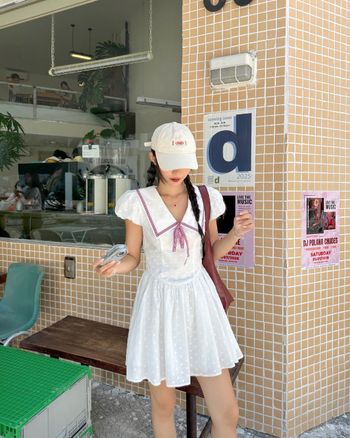 Đầm trắng cổ thuỷ thủ viền caro đỏ đính nơ THE C.I.U - Fauna Dress
