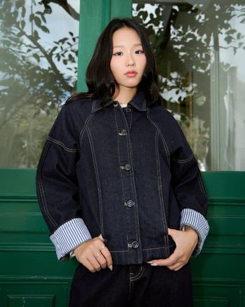 Áo khoác jean nữ dáng ngắn THE C.I.U, áo khoác denim cổ bẻ tay dài phối viền chỉ nổi basic năng động - Danny Jacket